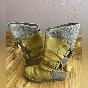Sorel Suede & Felt Native Style Boots